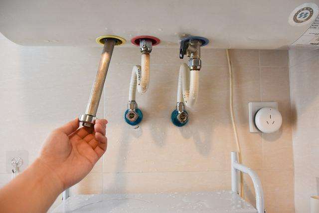 热水器里的大水垢如何清除,大型热水器如何清理