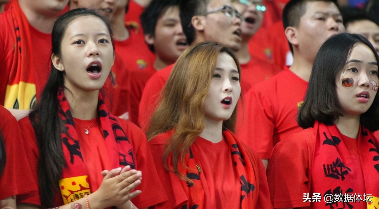 中超哪支球队的女球迷最漂亮,中超女球迷惊艳全场
