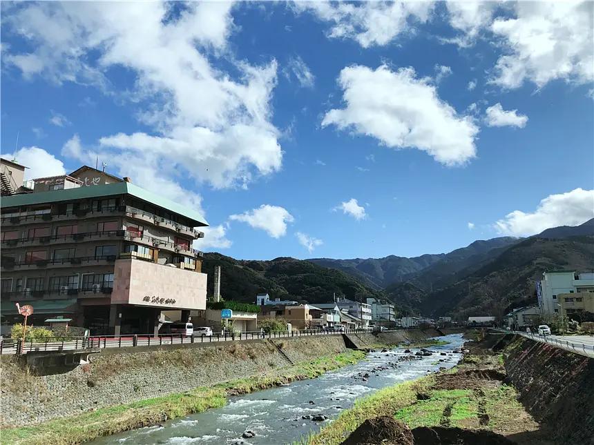 日本疫情期间口罩能买吗,疫情期间如何去拿快递