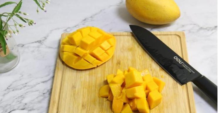 2分钟就能学会的9种自制饮品,用常用的食材做简单又好看的饮品