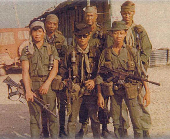 car15步枪是全自动的吗,美国产car15民用步枪