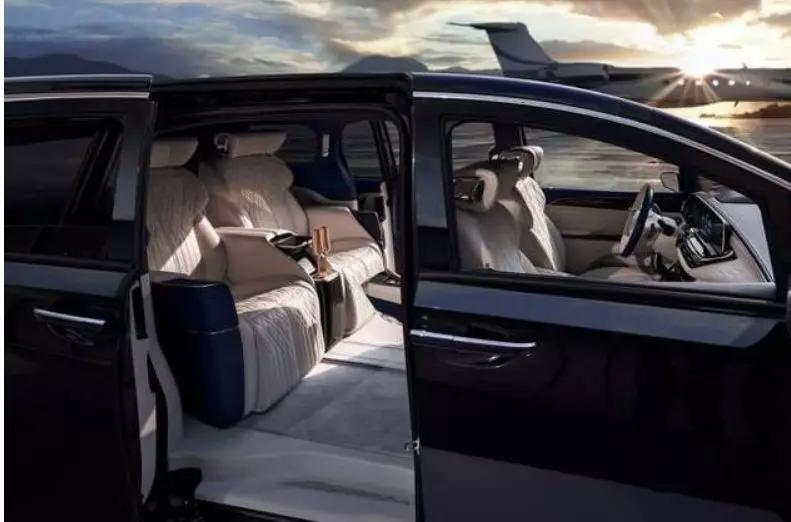 预售日期往后推了，姗姗来迟的雷克萨斯LM还敢加价吗？