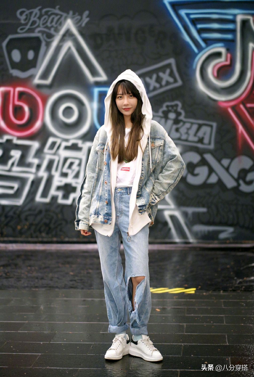 男士小脚牛仔裤搭配什么鞋子好看,50岁男士牛仔裤配什么鞋子最好看