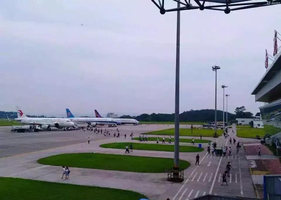 南充没有身份证可以坐飞机吗,民航临时乘机证明四川可以用吗