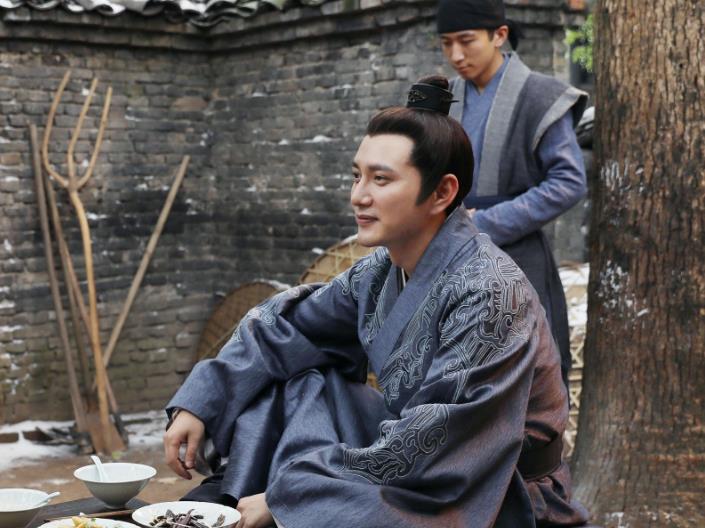 古诗中偶得与偶成是何意？黄庭坚偶得螃蟹，张孝祥偶得菊花