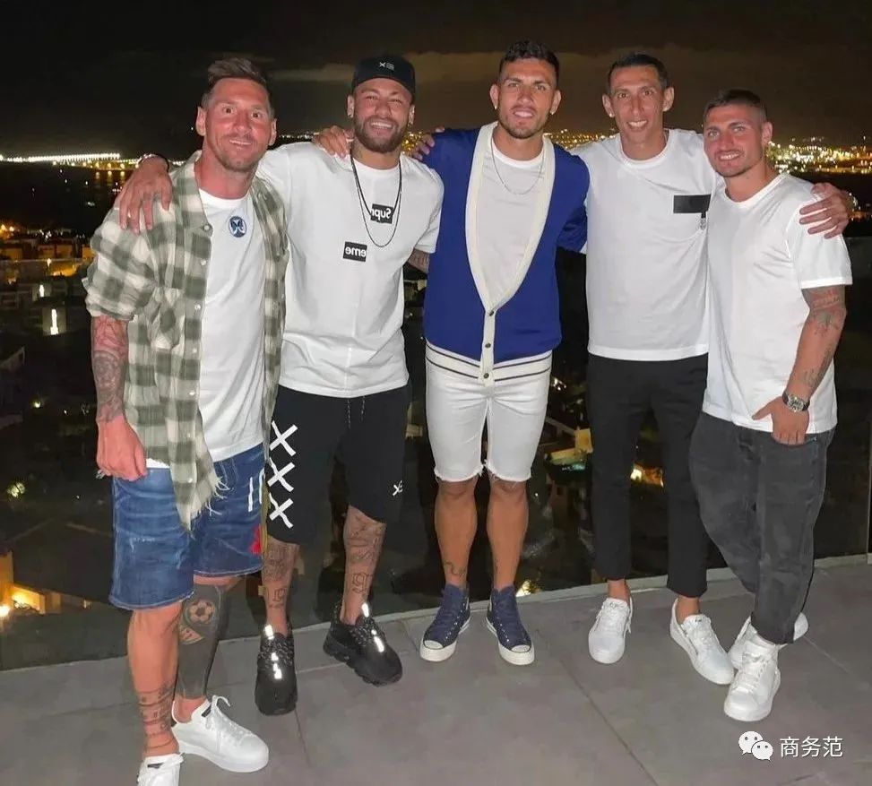 17岁梅西首秀照片,梅西34岁首战刷爆3项纪录