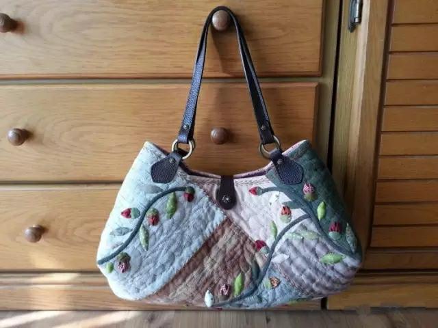 碎布头别扔了，47款配色超好的贴花拼布包，看完你又得羡慕！收藏