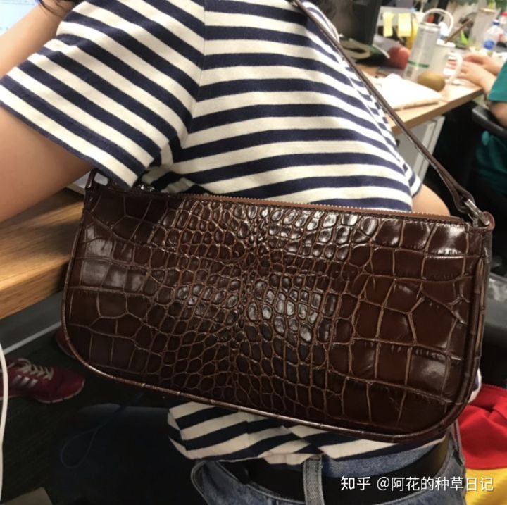 lv香奈儿gucci哪个包包值得入,好看又轻的包包lv