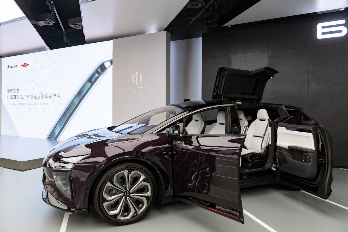 白色内饰抗污处理,米白色内饰怎么有效防止脏