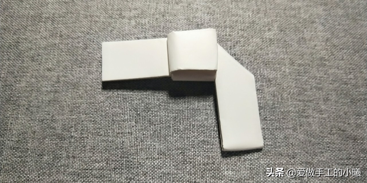 手枪手工折纸长30厘米宽10厘米,童年折纸手枪的子弹怎么做