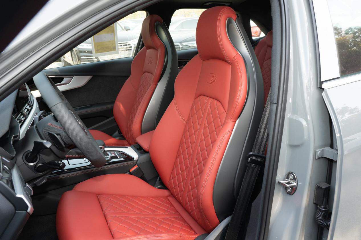 银耳奥迪s62021款,s4银耳奥迪