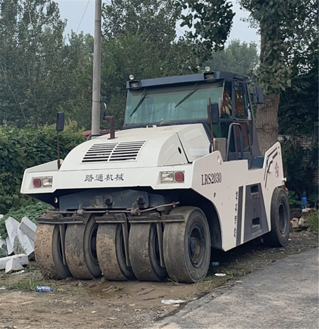 10年的压路机,一百多年前的压路机