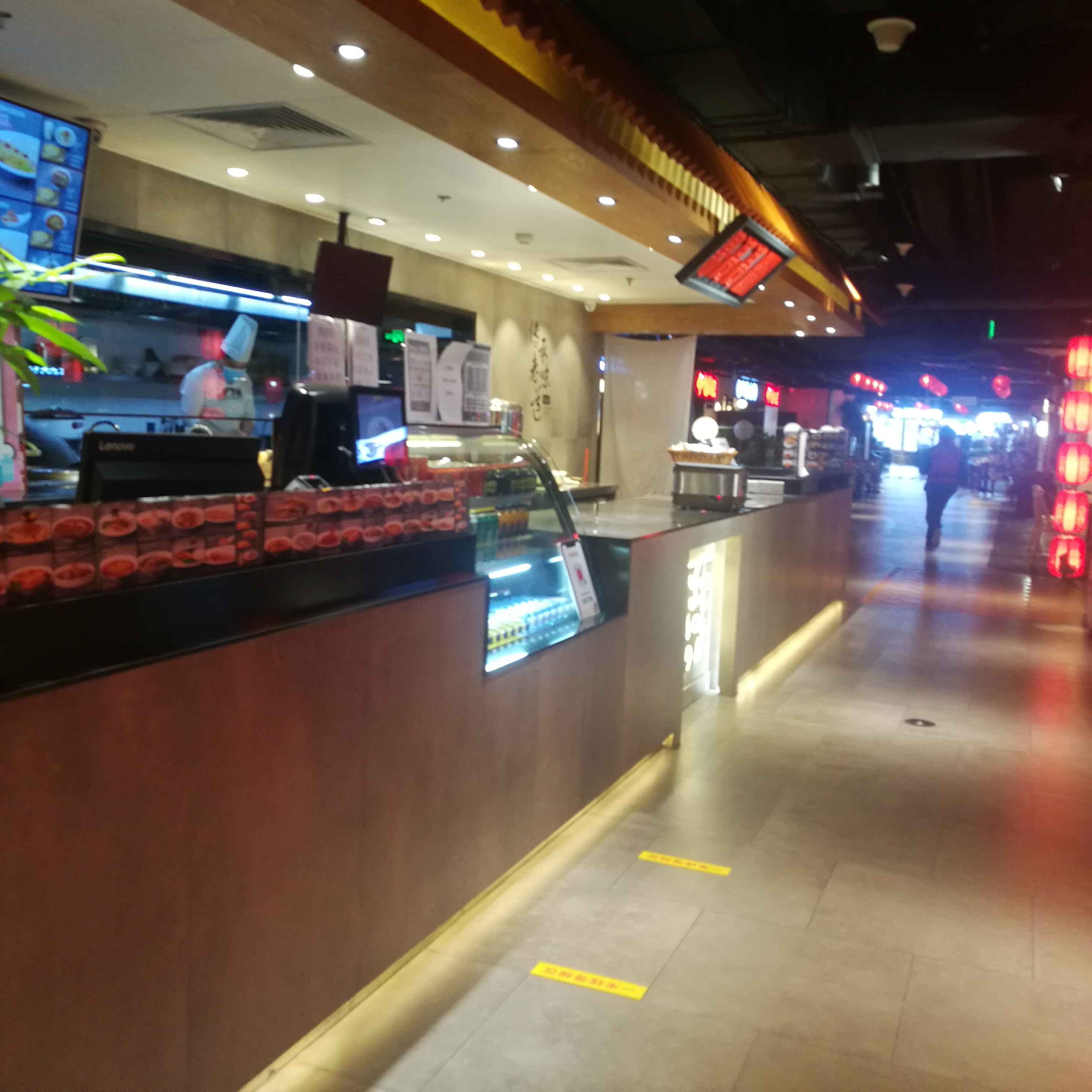 浅谈疫情对餐饮业影响,新冠疫情对于线下商铺的影响分析