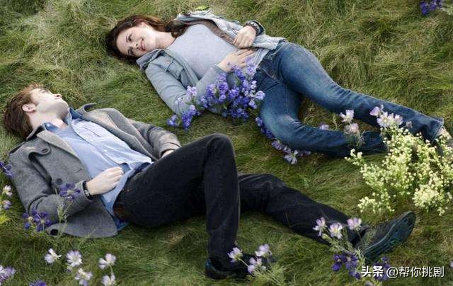 男女之间从认识到产生爱情的过程,两性之间的女生要懂的道理