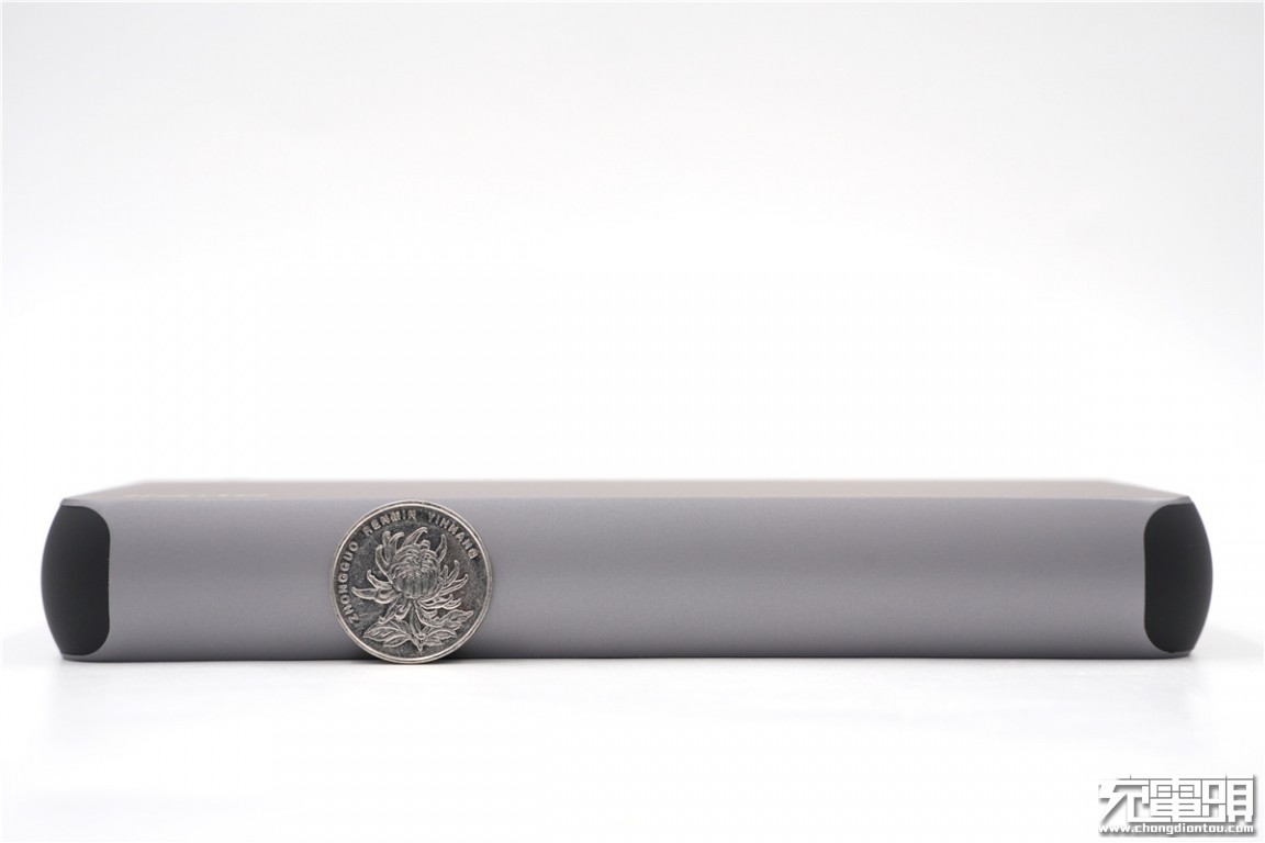 巨能移动电源拆解,绿巨能移动电源评测