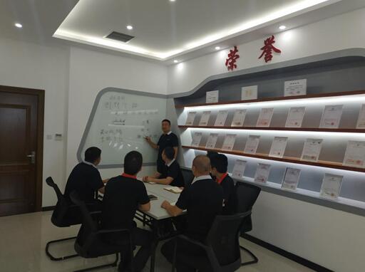 “守初心庆百年”百行百业（名）技能大师献礼——整车调试工技能大师杨卫锋