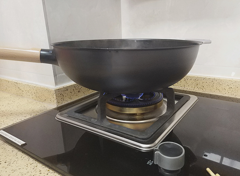 纯钛无油烟炒锅,无涂层无油烟铁炒锅