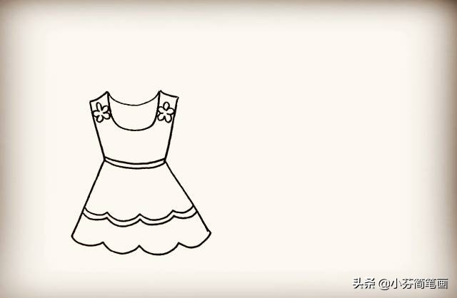 衣服简笔画简单又漂亮女生,新年衣服简笔画简单又漂亮