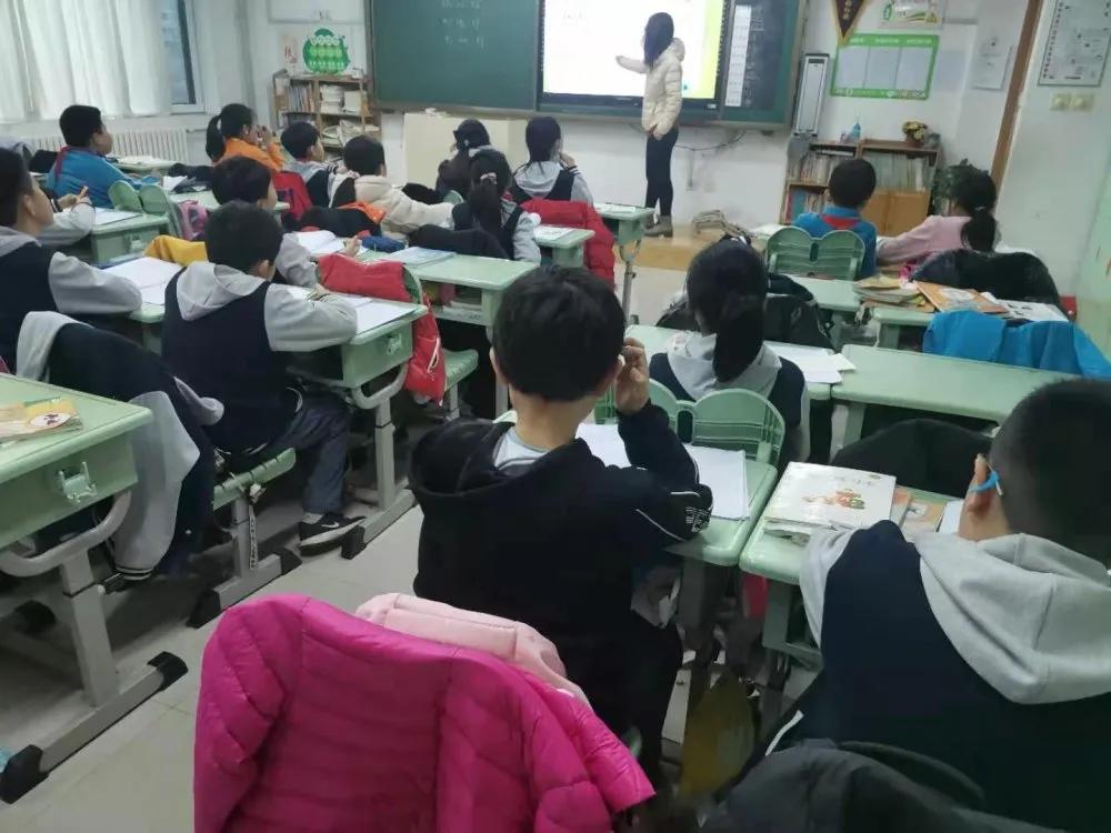 小学有特色的社团活动课,胶州市第六实验小学运动会