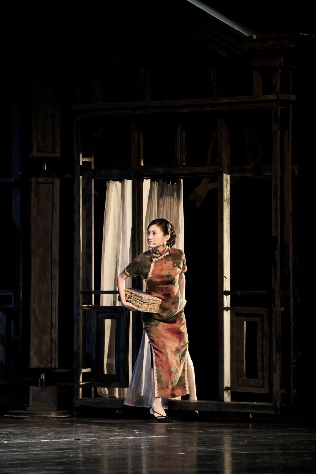 春夏必备三款鞋子品牌大全,秋季潮鞋高颜值推荐