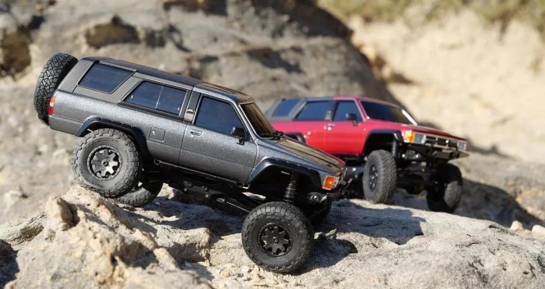 奥迪q5sportback和奔驰glccoupe,奥迪q5轿跑版2024款落地价