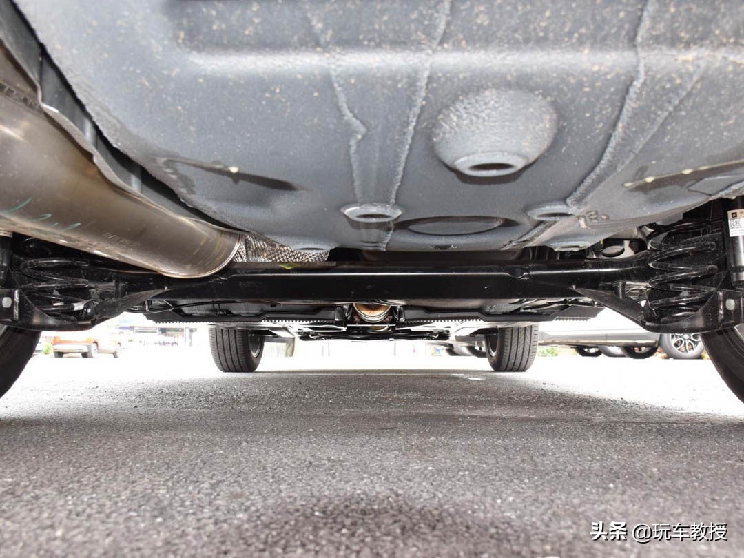 柯米克和五菱星辰哪个好,斯柯达柯米克和五菱星辰选哪个