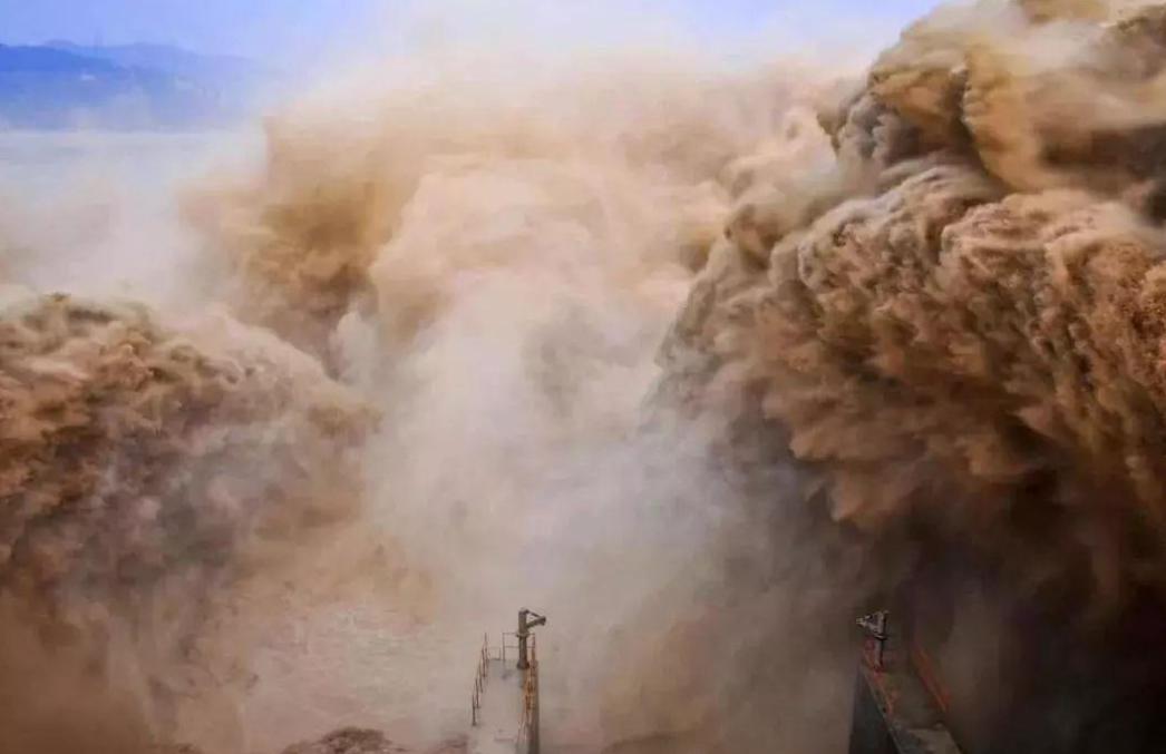 植树造林40年,黄河水变清中国植树造林