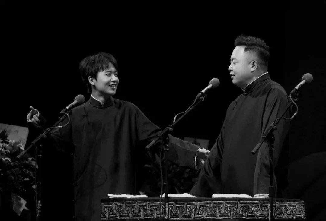 原价200元，黄牛炒到1W多，德云社有什么好看的？