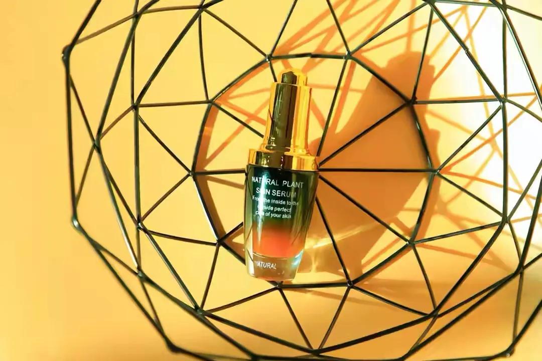 美白精华液推荐：这些抗氧化精华深层滋养让皮肤打了蜡一样的光滑