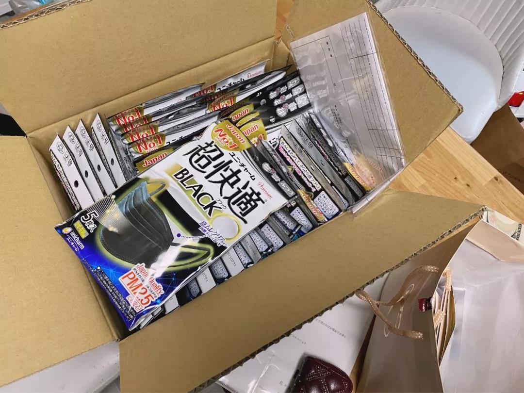 暖心！阿里巴巴全球买手团带着口罩、护目镜、防护服来了