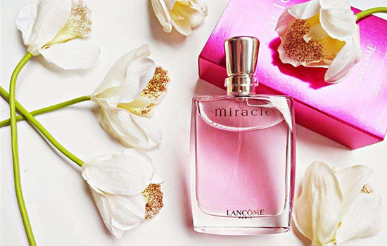 兰蔻美丽人生与奇迹香水哪个好闻,兰蔻奇迹香水好闻吗适合多大年龄