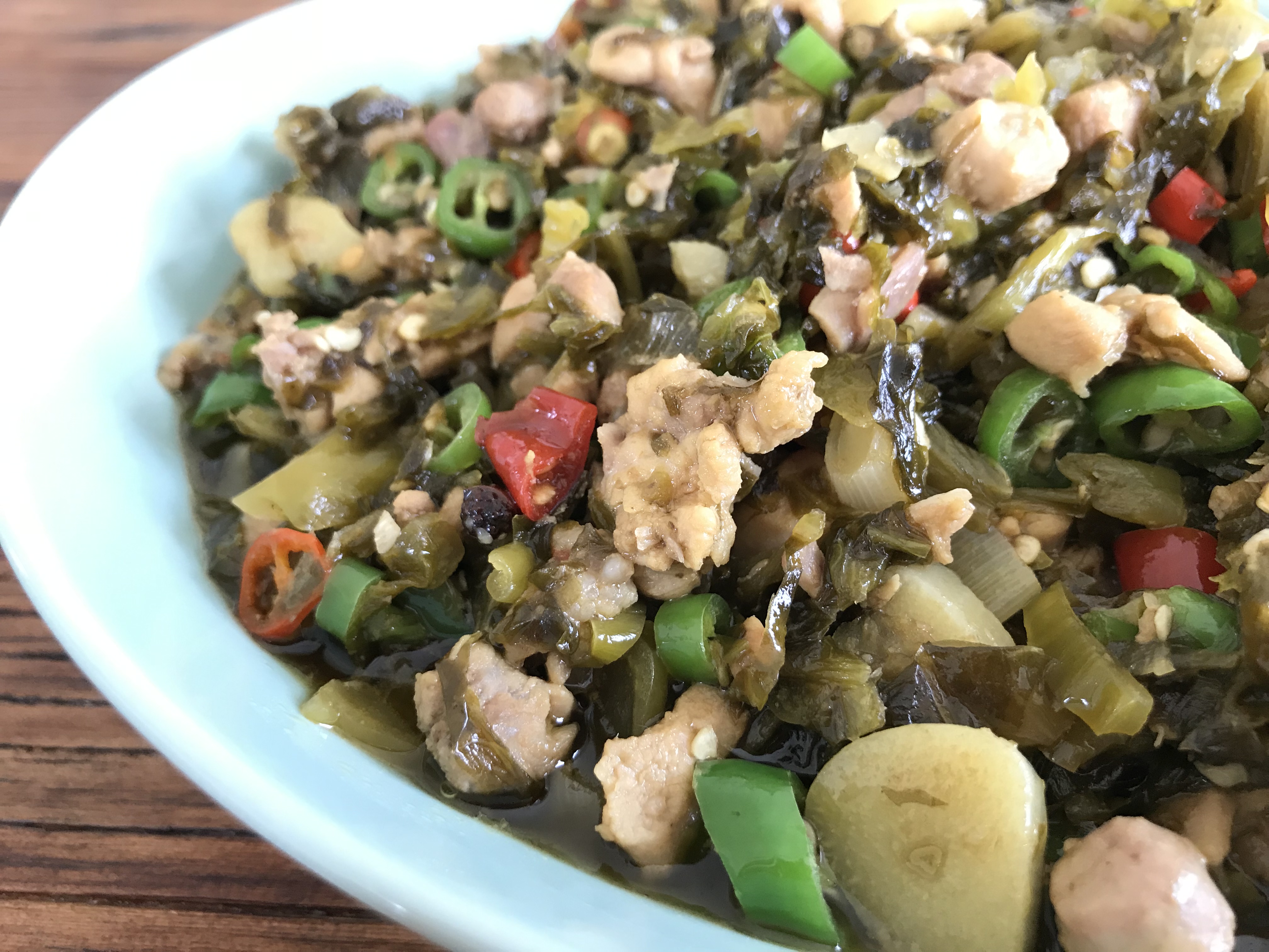 酸菜兔兔正宗做法,如何做一碗色香味俱全的酸菜鱼