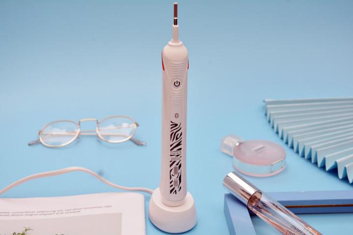 欧乐b电动牙刷p4000使用视频,欧乐b电动牙刷p4000声音大