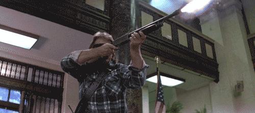 家暴谋杀却逍遥法外，先天畸形反而助长“龙虾男孩”的邪恶