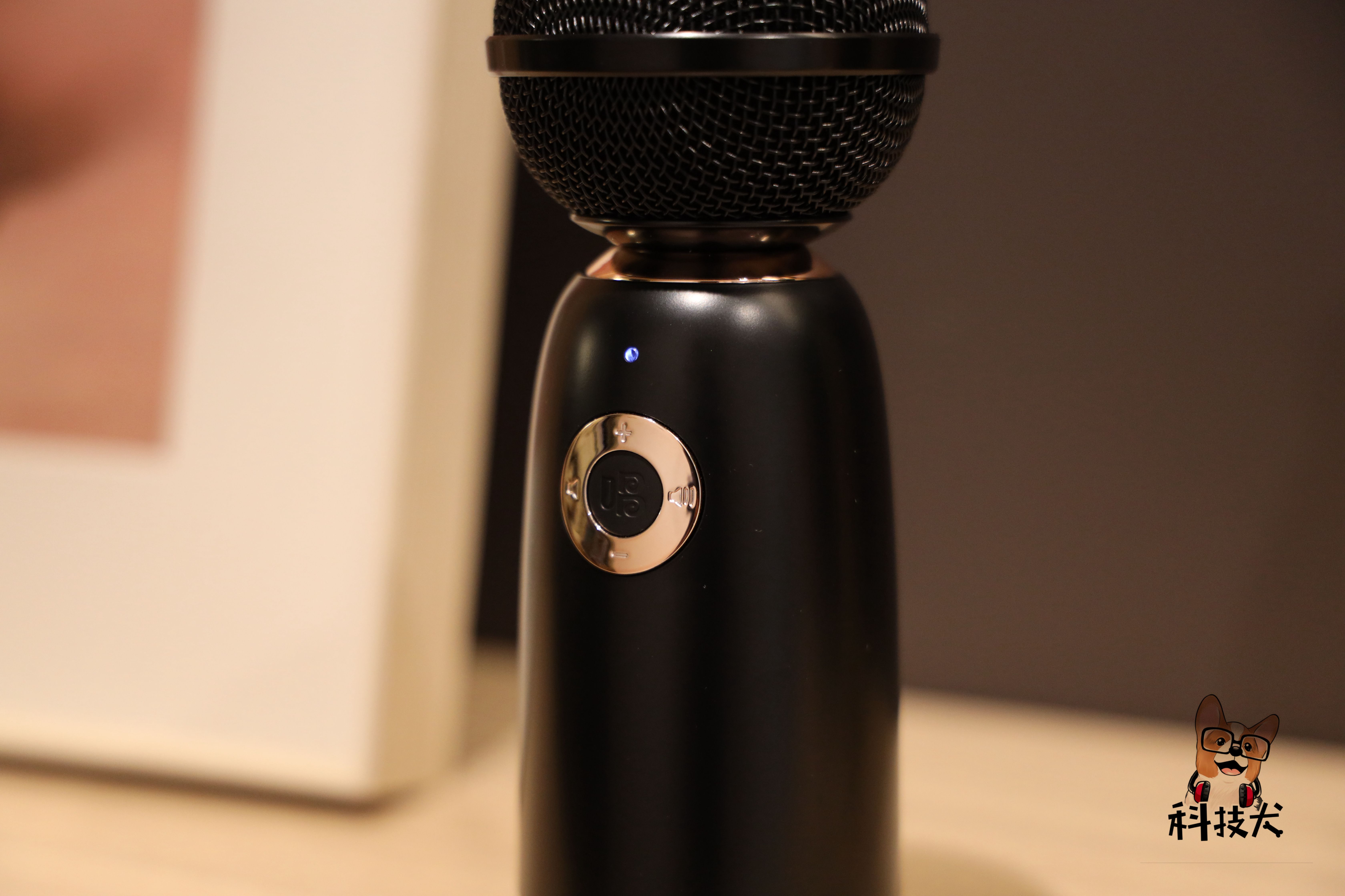 唱吧精灵麦克风q3插电脑当麦克风,唱吧精灵麦克风q3有伴奏吗