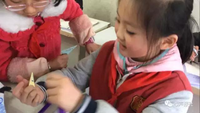 三年级想象作文老鼠乘纸飞机,纸飞机的作文三年级