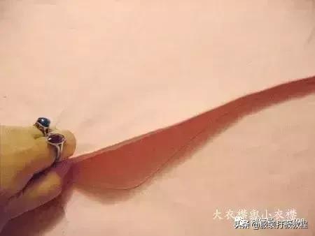 偏襟改良长袖旗袍裙的裁剪方法,两岁宝宝偏襟棉袄裁剪与制作视频