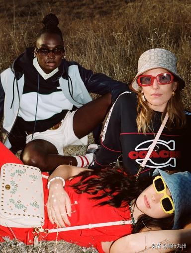 蔻驰早春新款,蔻驰2022早春系包