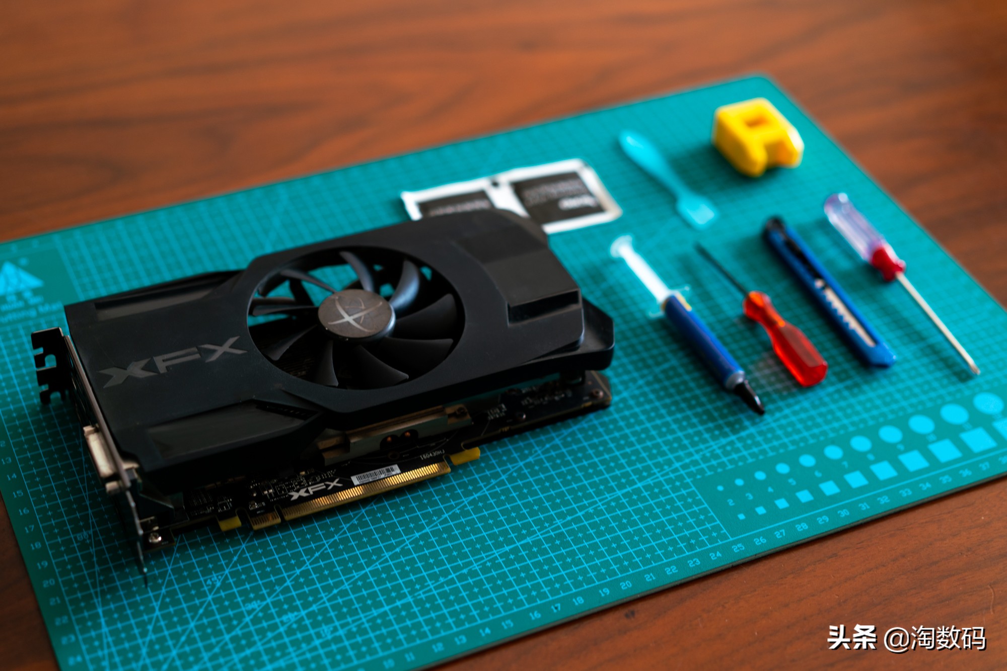 300元AMD显卡,amd300元吃鸡电脑