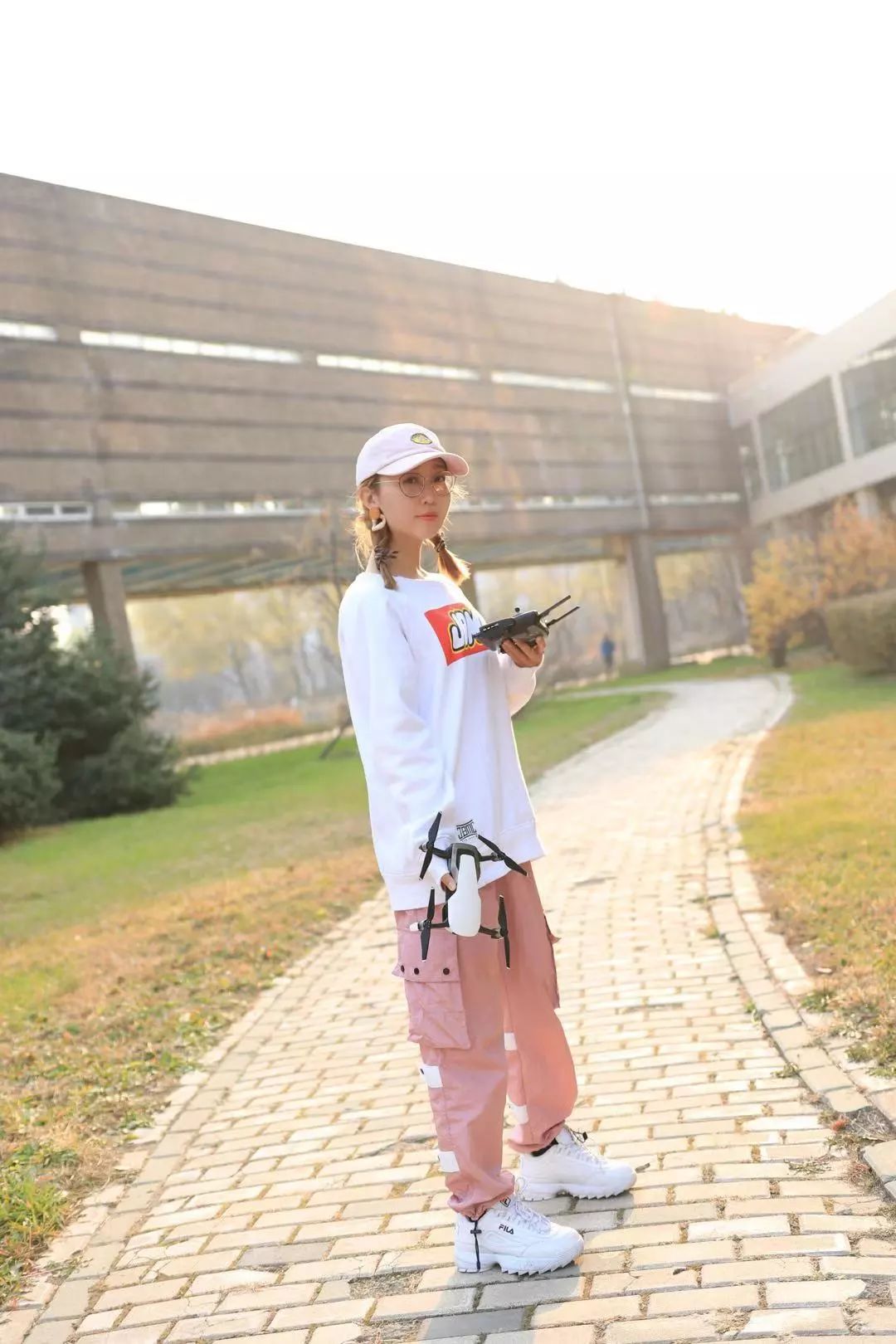 大疆“御”MavicAir，你见过可以塞进口袋的随行无人机吗？