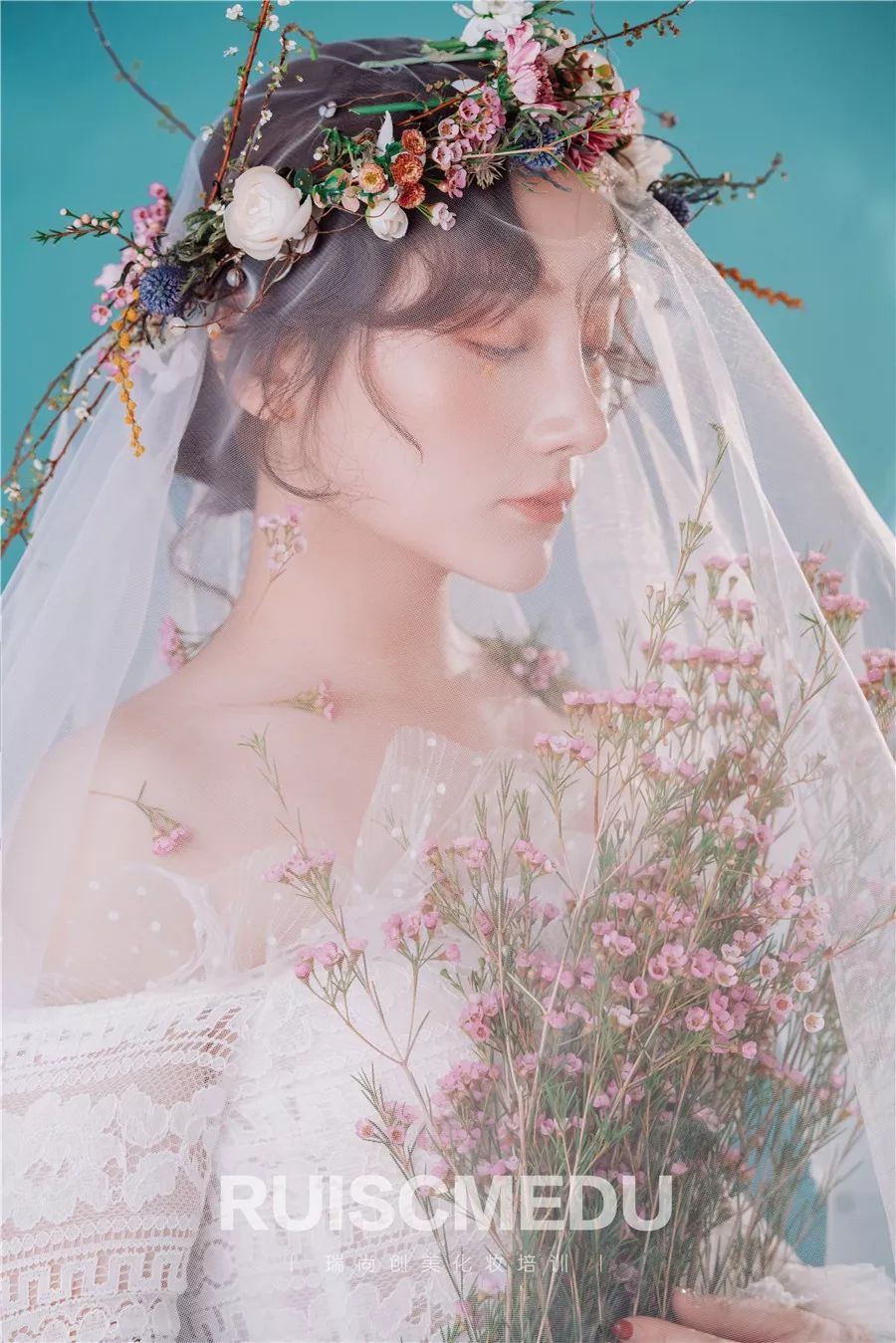 如何尽快从助理当上化妆师,当化妆师有什么流程