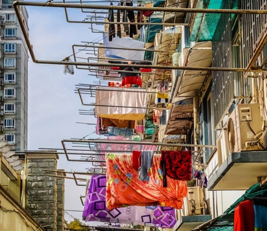 现在高层怎么晒衣服美观,高层都是怎么晒衣服的