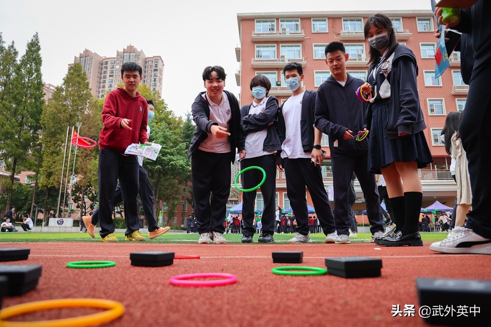 英中嘉年华,武汉学院社团嘉年华