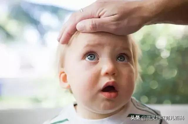 孩子先是呕吐后来发烧咳嗽怎么办,一岁半宝宝发烧咳嗽呕吐怎么回事