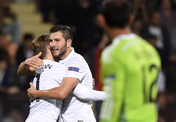 不只是那一脚门柱：吉尼亚克的故事