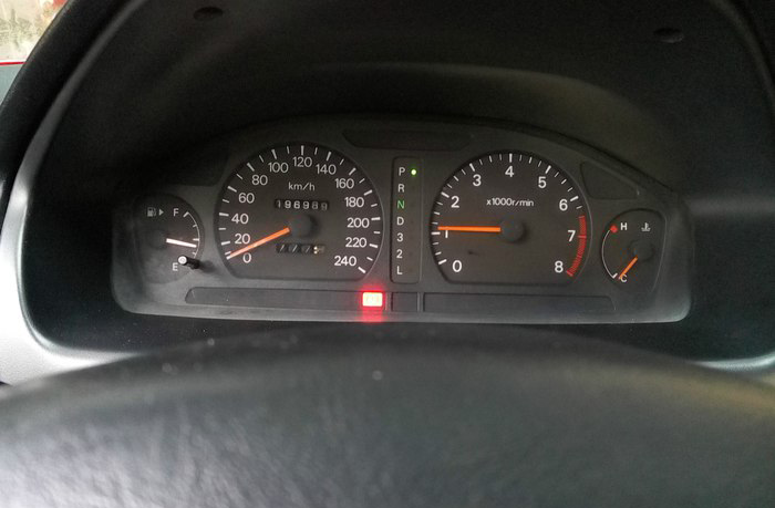 三菱戈蓝哪一款最帅,三菱戈蓝老款鲨鱼头红色