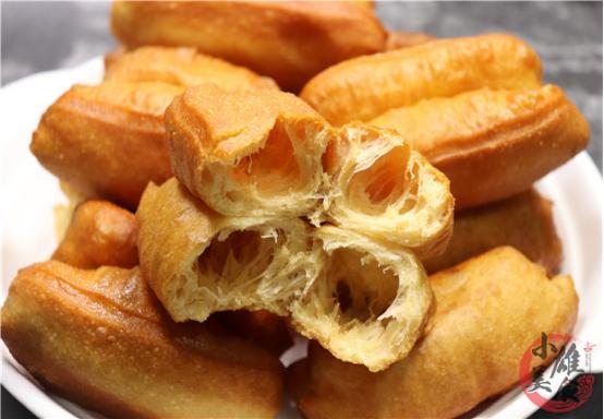 一包奶一个鸡蛋一碗面怎样做油条,自制油条只要一碗面粉一个鸡蛋