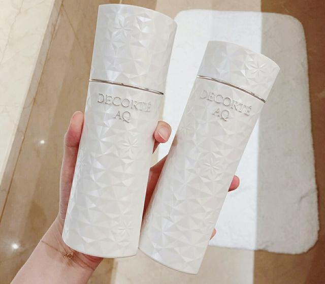 水乳套装补水保湿改善暗沉,什么水乳提亮暗黄保湿效果好