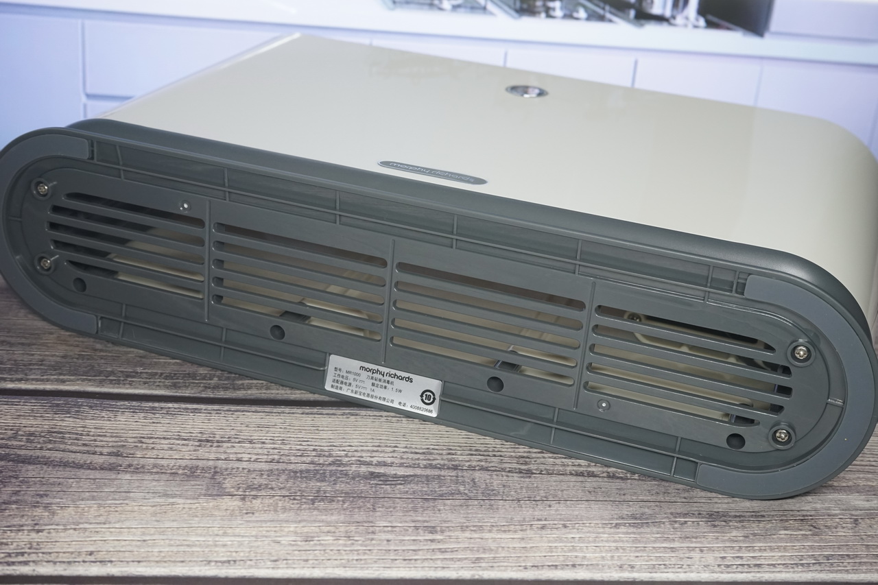 摩飞刀具砧板消毒机怎么拆开 (多功能砧板消毒测评)