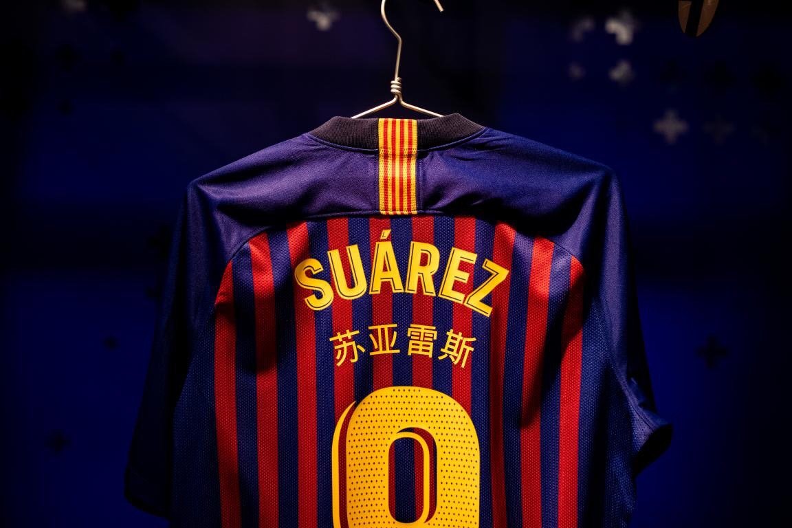 巴黎圣日耳曼2021-2022赛季球衣,法甲巴黎圣日耳曼4-0兰斯中文球衣